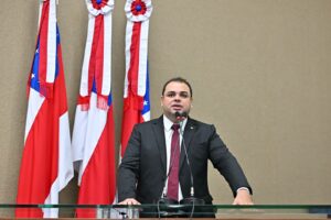 Leia mais sobre o artigo Propostas de Roberto Cidade reforçam importância de ações em saúde para o câncer colorretal e a endometriose