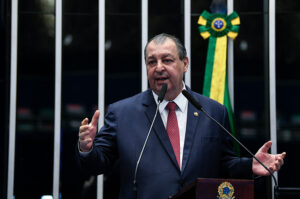 Leia mais sobre o artigo Bancada Amazonense reconduz Omar Aziz como líder no Congresso