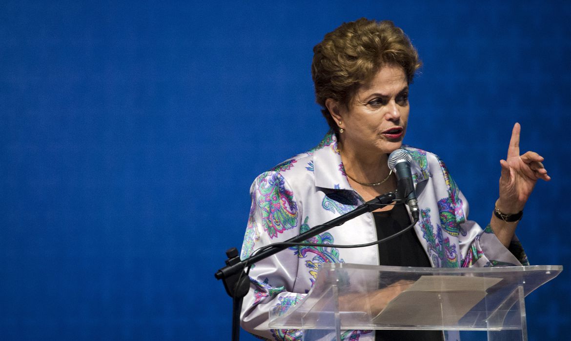 No momento, você está visualizando Economia verde e Rússia serão desafios para Dilma no Banco do Brics