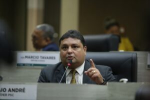 Leia mais sobre o artigo Na gestão de Caio André, cursos para Escola do Legislativo da CMM registram mais de 60 mil inscrições