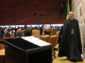 Leia mais sobre o artigo Alexandre de Moraes completa seis anos como integrante do STF