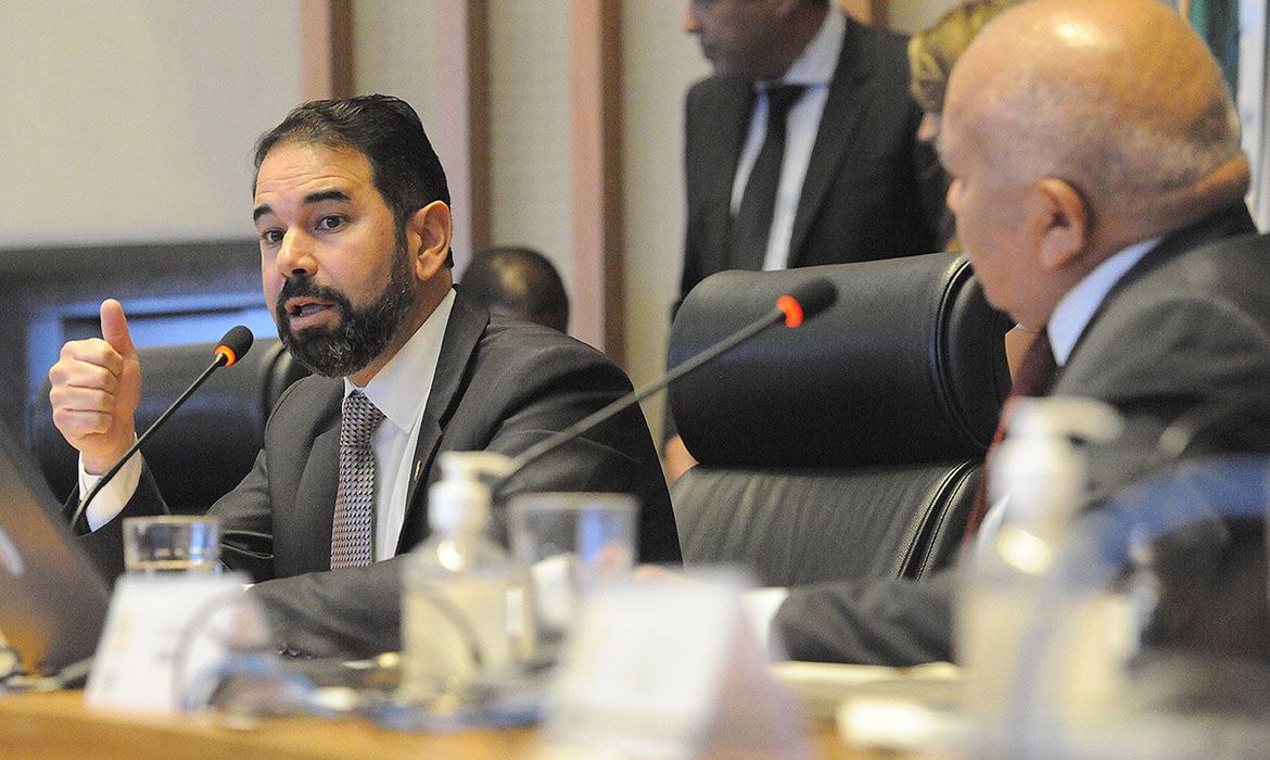 No momento, você está visualizando Ex-secretário do DF diz que Exército suspendeu desmonte de acampamento