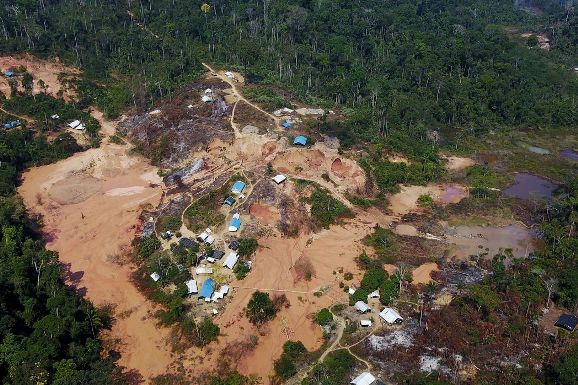No momento, você está visualizando PF resgata mais uma menor levada para se prostituir em garimpo na Terra Indígena Yanomami