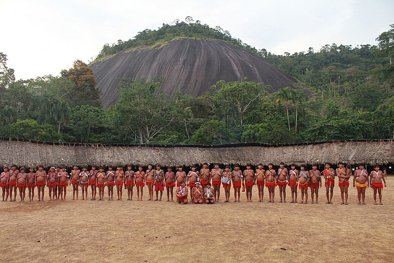 No momento, você está visualizando Yanomami: corpos de crianças vítimas da covid-19 foram devolvidos