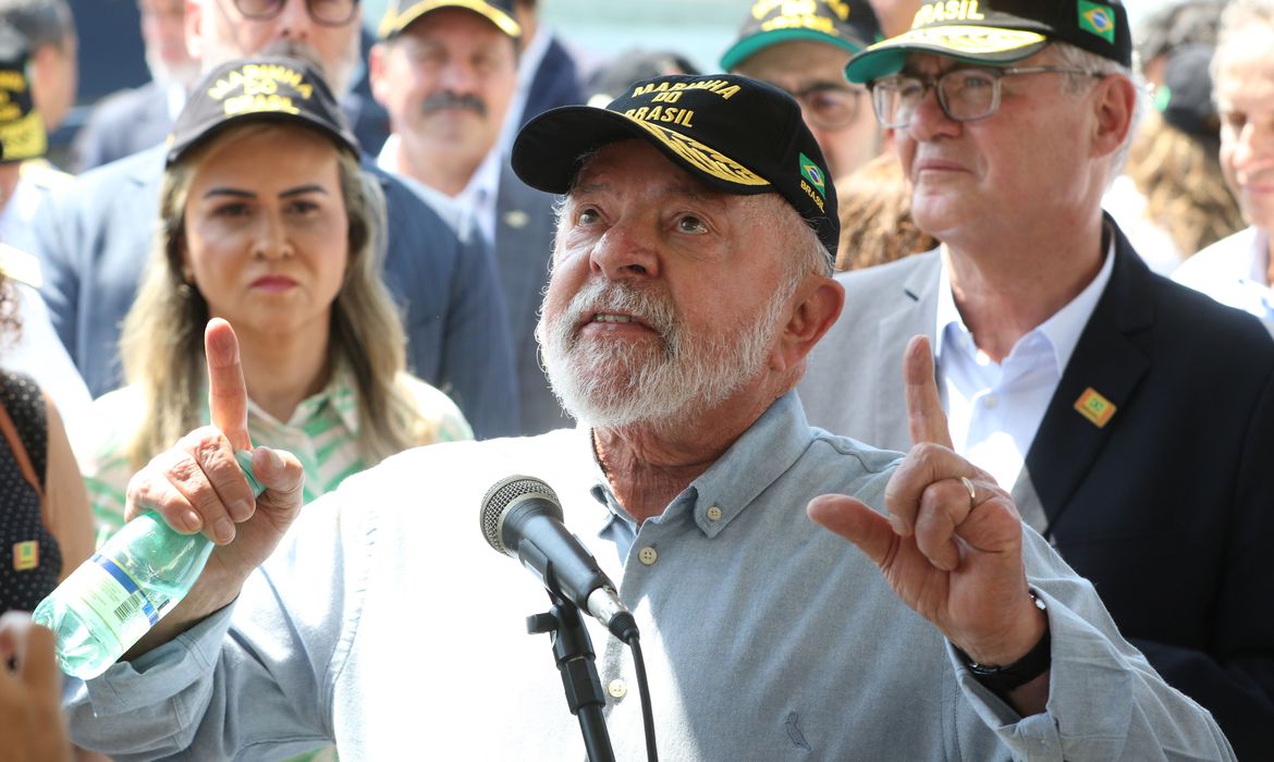 No momento, você está visualizando Lula demonstra, mais uma vez, insatisfação com juros altos