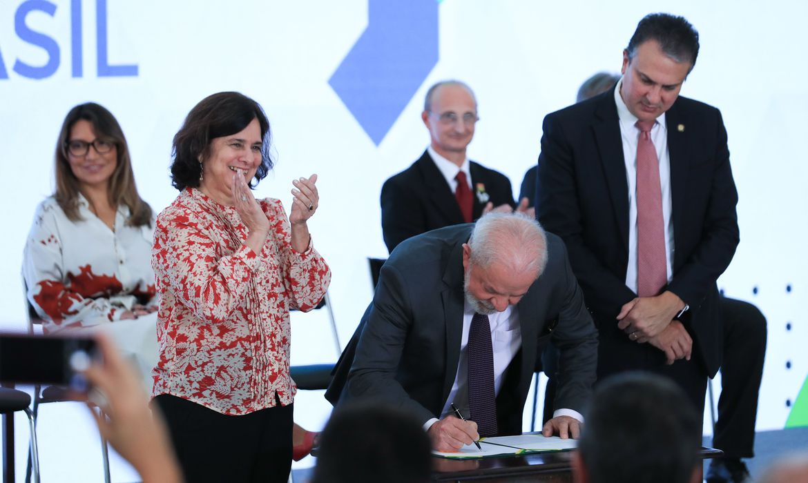 No momento, você está visualizando Mais Médicos dará incentivo de até R$ 120 mil para áreas vulneráveis