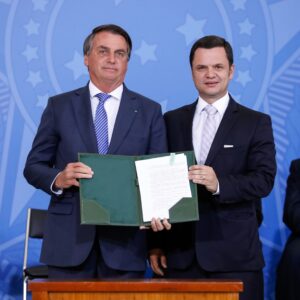 Leia mais sobre o artigo STF autoriza ex-ministro Anderson Torres a prestar depoimento em ação contra Bolsonaro no TSE