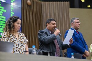 Leia mais sobre o artigo CMM aprova por unanimidade projeto de Caio André que proíbe instalação de medidores aéreos na capital