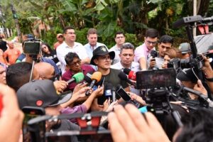 Leia mais sobre o artigo Manaus entra em situação de emergência após 8 mortes em tragédia