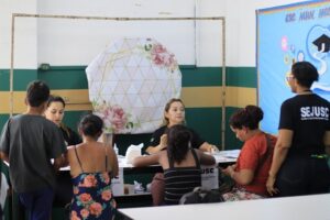 Leia mais sobre o artigo Governo emite documentos para afetados por deslizamento de terra em Manaus