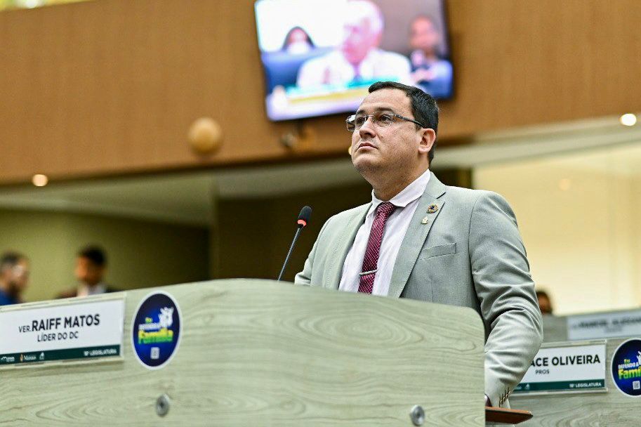 No momento, você está visualizando Avança na Câmara Municipal de Manaus projeto de vereador bolsonarista que cria ‘Dia do Conservadorismo’