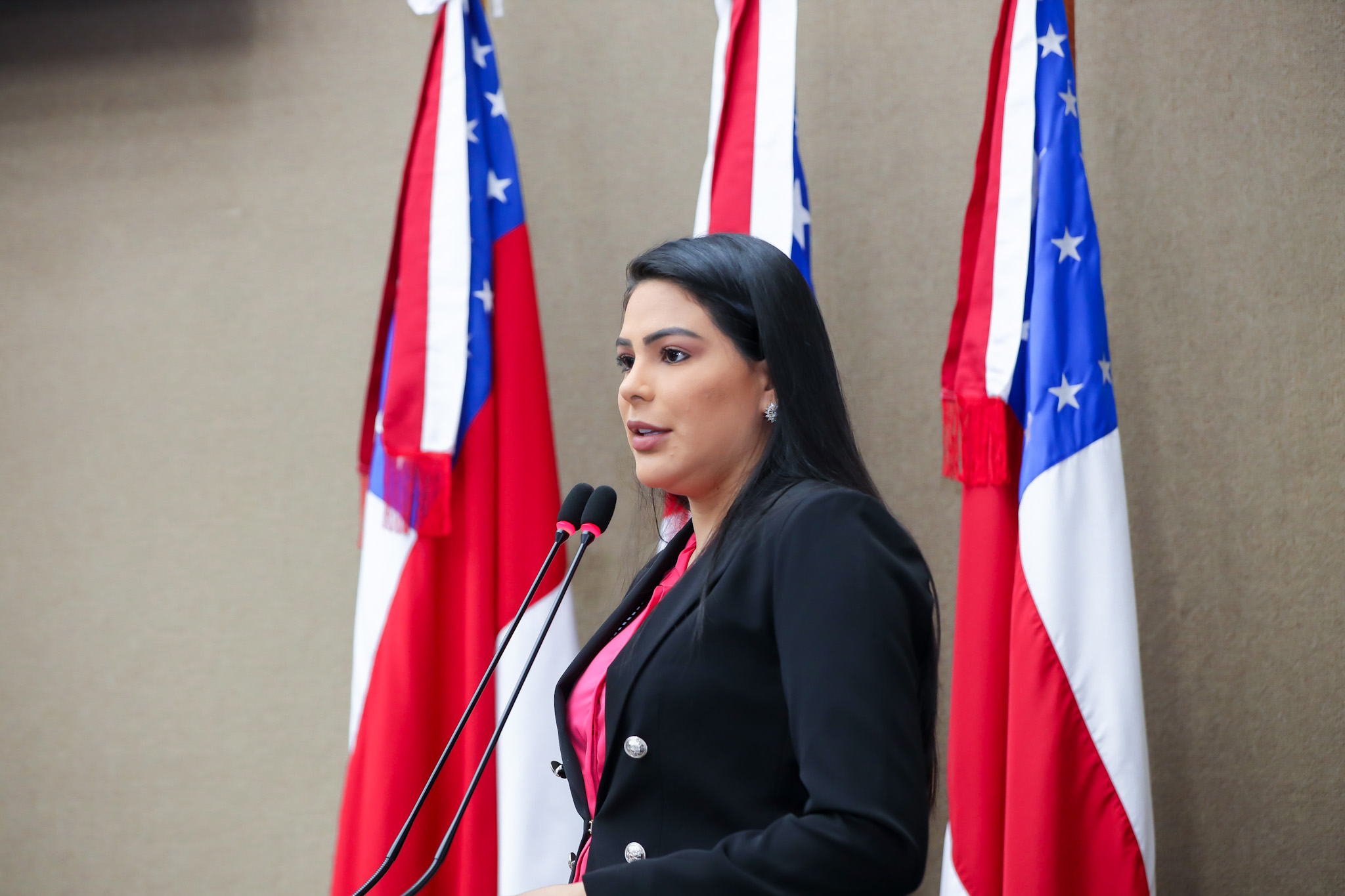 No momento, você está visualizando Mayra Dias defende estratégias para a saúde mental nas instituições de ensino do Amazonas