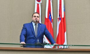 Leia mais sobre o artigo Em atenção à demanda do deputado Roberto Cidade, rodovia Apuí-Humaitá será recuperada pelo Dnit