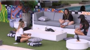 Leia mais sobre o artigo Larissa brinca sobre preferência de homem de Bruna Griphao: ‘Que não dá bola pra ti’