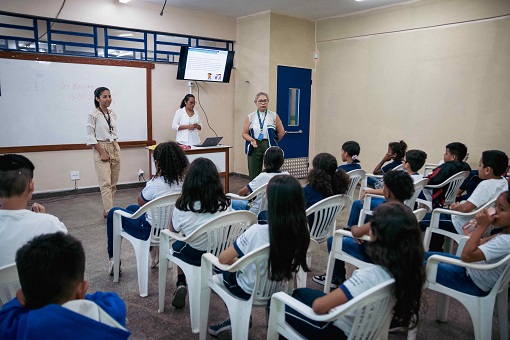 No momento, você está visualizando Sejusc realiza palestra sobre combate a violência em escola em Manaus
