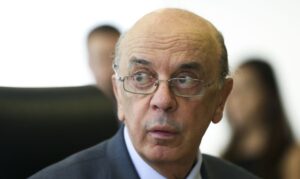 Leia mais sobre o artigo José Serra é internado em SP para realizar cirurgia na coluna