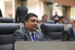 Leia mais sobre o artigo Caio André vai acionar Ministério Público contra propaganda da Amazonas Energia
