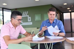 Leia mais sobre o artigo David Almeida assina novas progressões de servidores da Educação