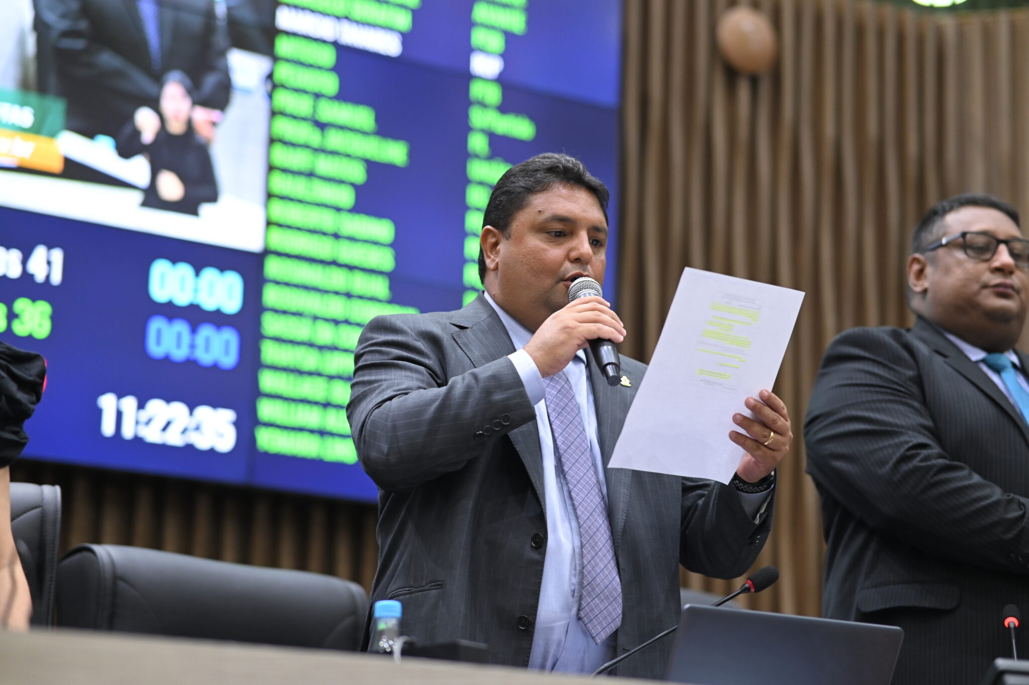 No momento, você está visualizando Caio André apoia Moção de Repúdio contra propaganda da Amazonas Energia