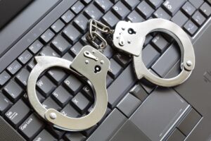 Leia mais sobre o artigo Projeto criminaliza o cancelamento e o linchamento virtuais