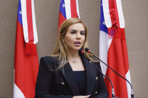 Leia mais sobre o artigo Deputada bolsonarista torra mais de R$ 40 mil do Cotão no primeiro mês de mandato