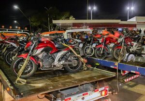 Leia mais sobre o artigo Detran Amazonas retira de circulação 40 motocicletas envolvidas em “rolezinho”