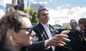 Leia mais sobre o artigo STF tira sigilo de operação de fraude em cartão de vacina de Bolsonaro