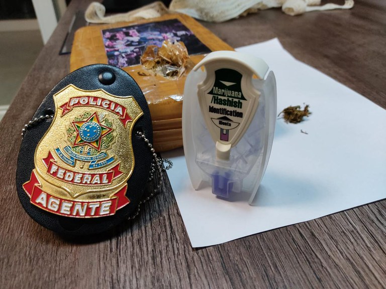No momento, você está visualizando PF prende mulher que embarcou de Manaus para São Paulo com 20kg de maconha