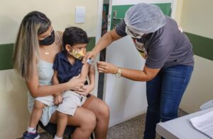 Leia mais sobre o artigo Imunização contra a Covid-19 pode ser atualizada em 74 unidades da prefeitura nesta semana