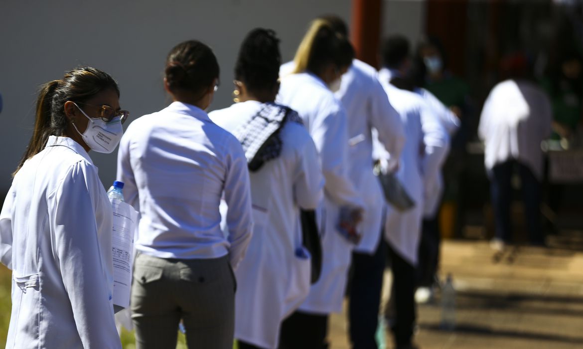 No momento, você está visualizando Inscrições para o Mais Médicos terminam nesta quarta 