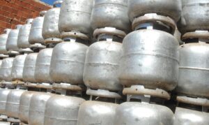 Leia mais sobre o artigo Petrobras anuncia queda de 21,3% no preço do gás de cozinha