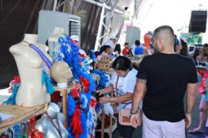 Leia mais sobre o artigo Parintins 2023: Acessórios valorizam a cultura, os artesãos e a economia local para o Festival Folclórico