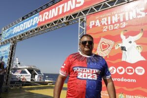 Leia mais sobre o artigo Torcedores dos bois Caprichoso e Garantido movimentam Porto de Manaus