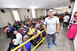 Leia mais sobre o artigo Instituto Paraná: David Almeida é o prefeito de capital com a segunda maior aprovação do País