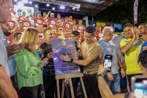 Leia mais sobre o artigo Após nove anos, praça do Dom Pedro é entregue totalmente revitalizada pela prefeitura