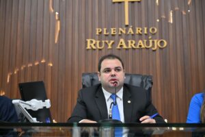 Leia mais sobre o artigo PL de Roberto Cidade proíbe e estabelece multa para ações de telemarketing realizadas via bots e robôs