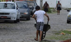 Leia mais sobre o artigo De janeiro a abril, Brasil resgata 702 crianças do trabalho infantil