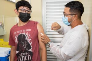 Leia mais sobre o artigo Postos de vacinação contra Covid-19 funcionarão até esta quarta em Manaus