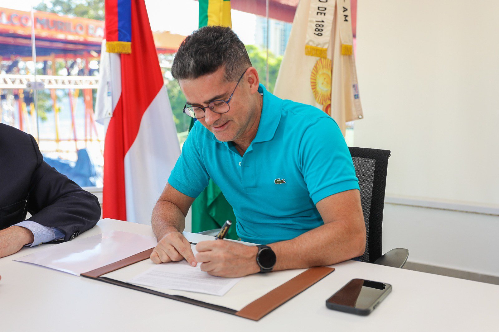 No momento, você está visualizando Auxílio-alimentação de servidores não efetivos da Prefeitura de Manaus será pago por cartão a partir do mês de julho