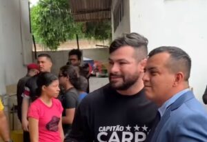 Leia mais sobre o artigo Começou a campanha? Vereador aparece promovendo ação social em bairro da zona leste de Manaus