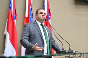 Leia mais sobre o artigo PL de Roberto Cidade incentiva a prática do voluntariado à iniciativa privada, por meio do selo ‘Empresa Amiga do Voluntariado’