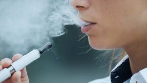 Leia mais sobre o artigo Vereador de Manaus apresenta projeto para proibir cigarros eletrônicos na cidade