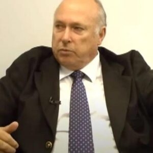 Leia mais sobre o artigo Suspeito de manter trabalho escravo, desembargador é alvo da PF