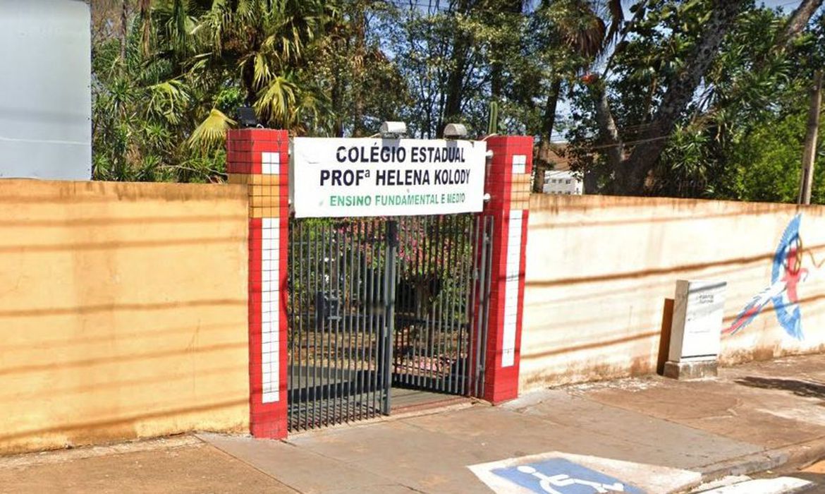 No momento, você está visualizando Ex-aluno invade escola e mata estudante no Paraná 