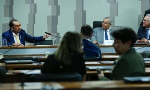 Leia mais sobre o artigo Conselho de Ética abre processo contra cinco senadores