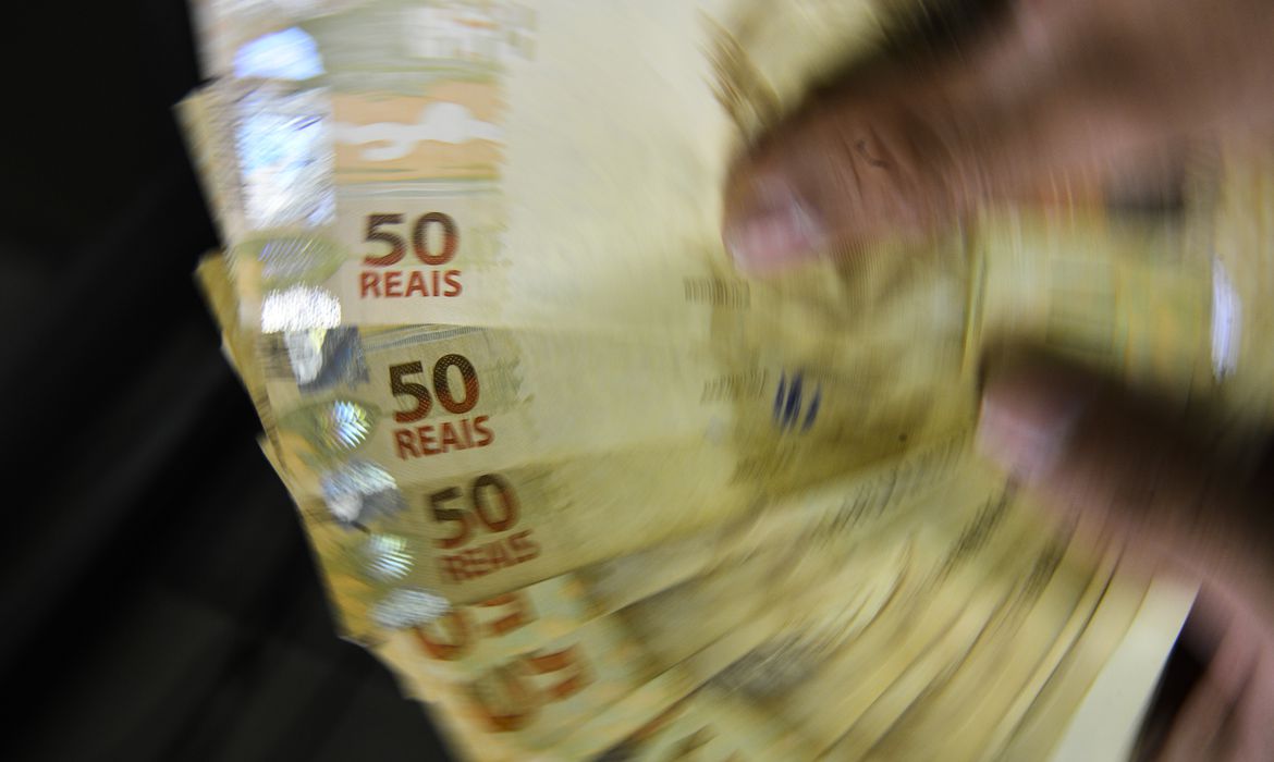 No momento, você está visualizando Receita abre na sexta consulta a segundo lote de restituição do IR