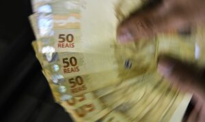 Leia mais sobre o artigo Desenrola beneficiará famílias com dívidas de até R$ 5 mil
