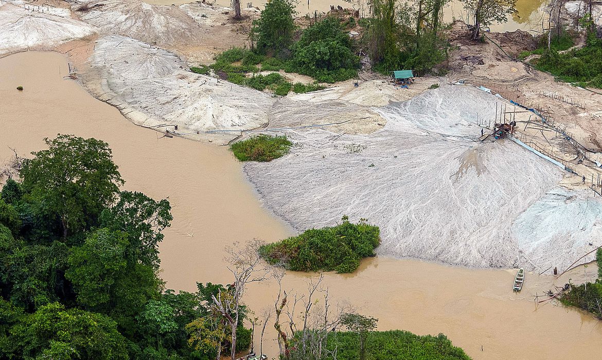 No momento, você está visualizando Garimpo de ouro na Amazônia cresceu mais de 90% em oito anos