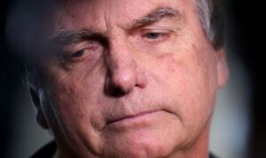 Leia mais sobre o artigo ‘Estou na UTI, não morri ainda’, diz Bolsonaro sobre estar inelegível