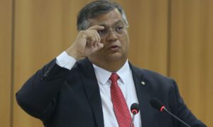 Leia mais sobre o artigo Dino pedirá ação contra racismo sofrido por jogadores na Argentina